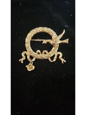Vintage Gold Tone Wreath Brooch With Bird Ribbon Dangling Rose Charm